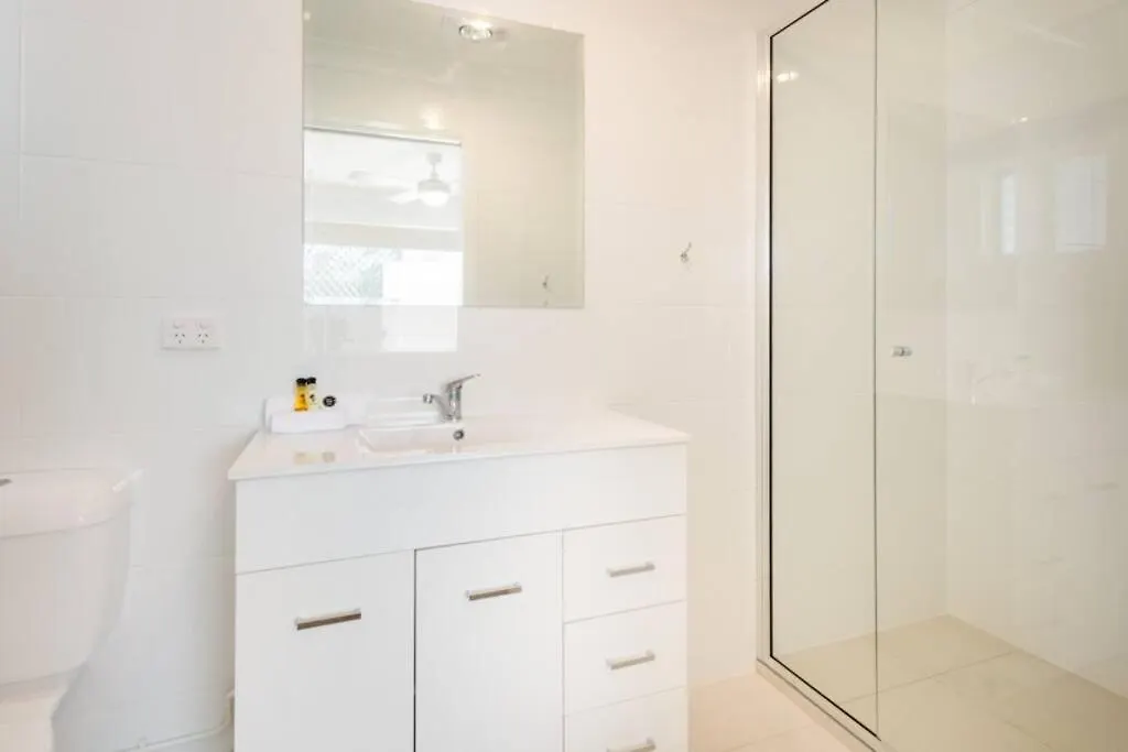Hummingbird Apartments 4264 Tor Rockville